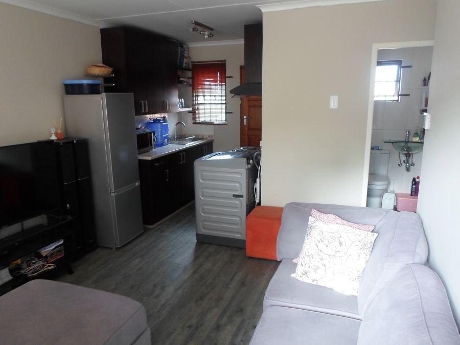2 Bedroom Property for Sale in Haven Hills Eastern Cape